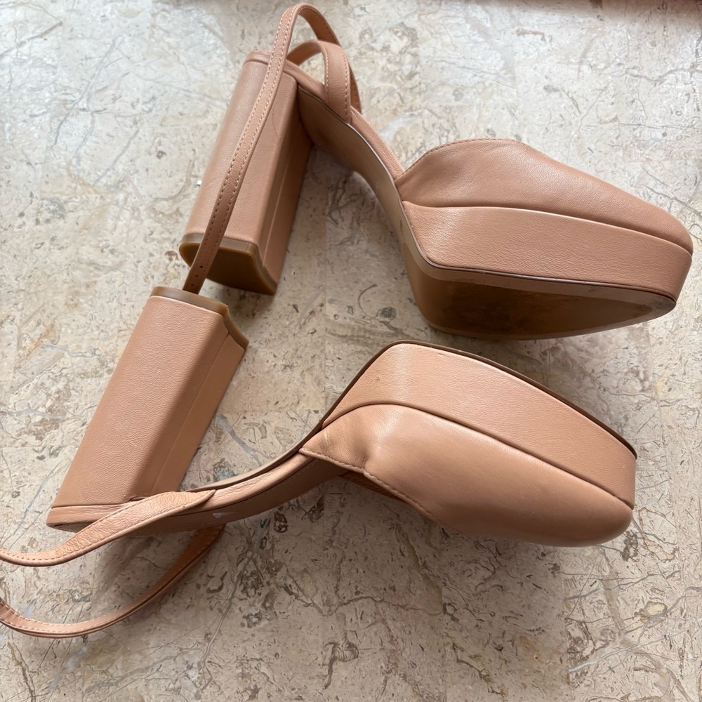 Patriots Ankle Strap Platform High Heel Vince Camuto Size 8M